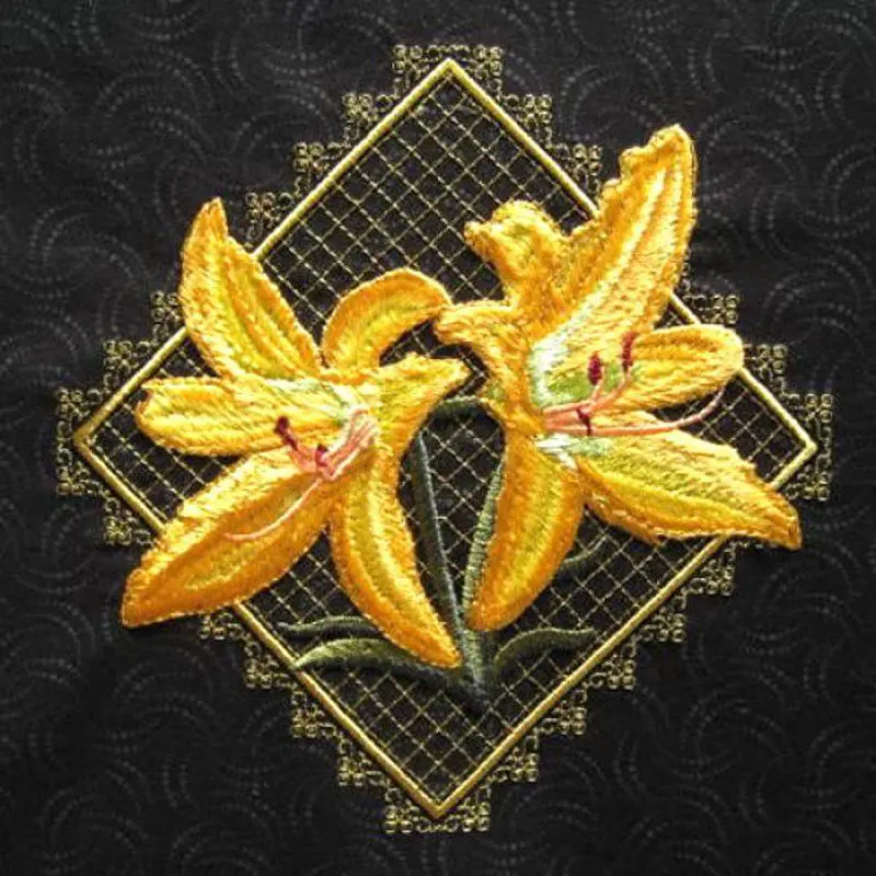 Lilies and Lace Quilt - Image 15