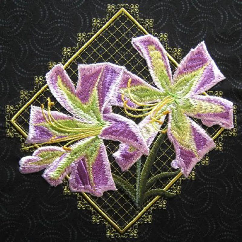 Lilies and Lace Quilt - Image 19